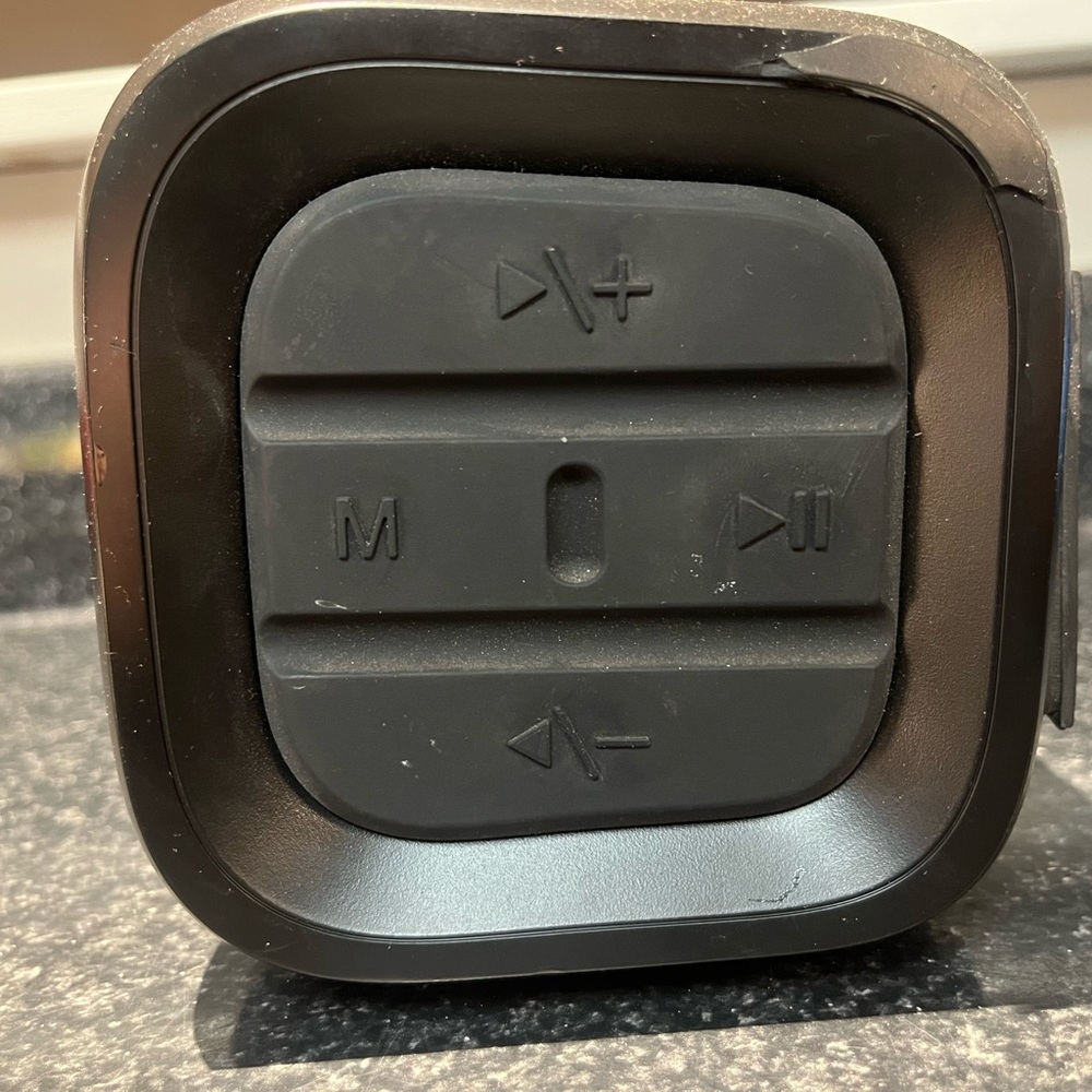 Bluetooth speaker - Picture 2 of 4
